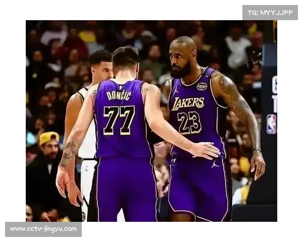 詹姆斯缺阵期间湖人角色球员崛起，白人三少成奇兵